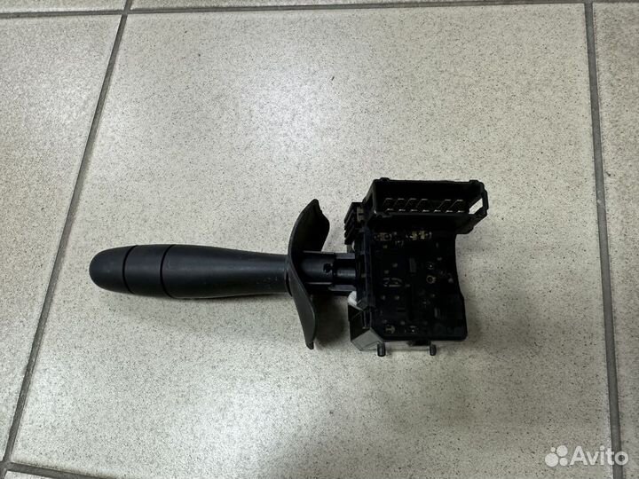 Подрулевой переключатель стеклоочистителя Логан 1