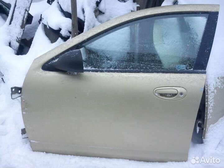 Дверь передняя на Додж Стратус 2002 года