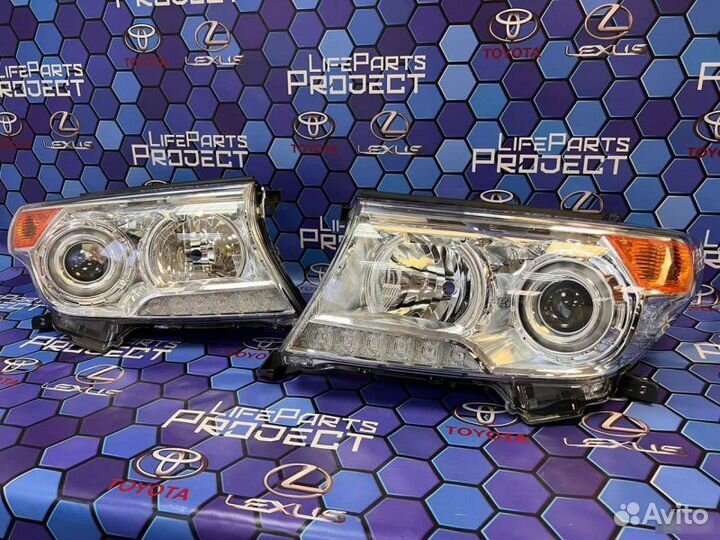 Фара Toyota Land Cruiser 200 2012-2015