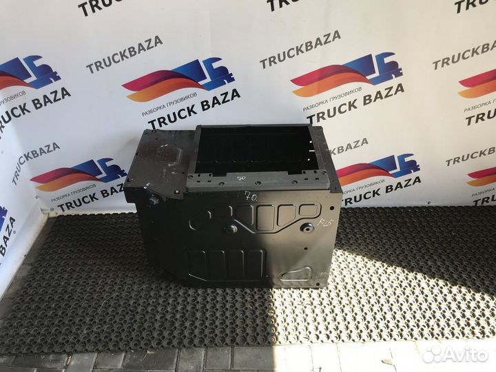 Ящик вещевой левый Mercedes-Benz Actros