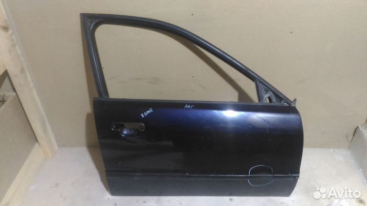 Дверь передяя правая Audi A4 (B5) 8D0831052A