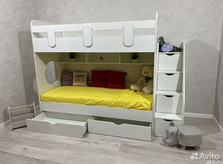 Двухъярусная кровать детская