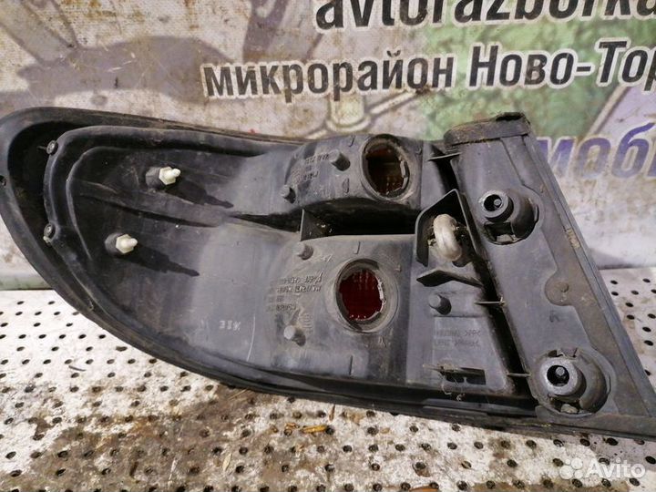 Фонарь задний правый Mazda Xedos 9