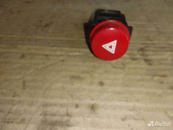 Кнопка аварийной сигнализации Hyundai Getz