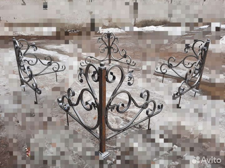 Оградка на кладбище