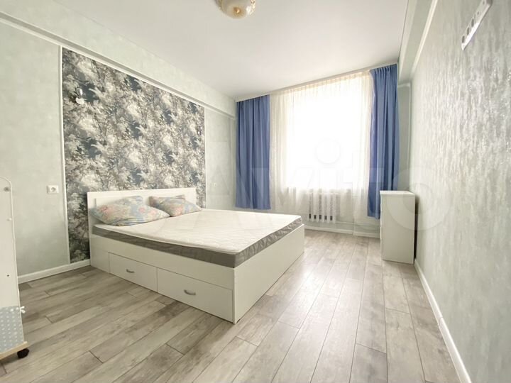 3-к. квартира, 90 м², 3/5 эт.