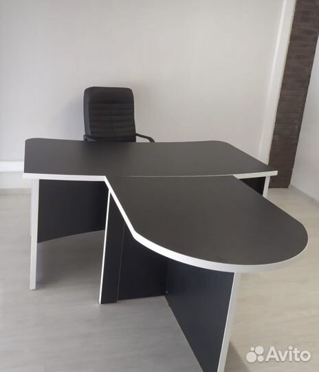 Стол руководителя