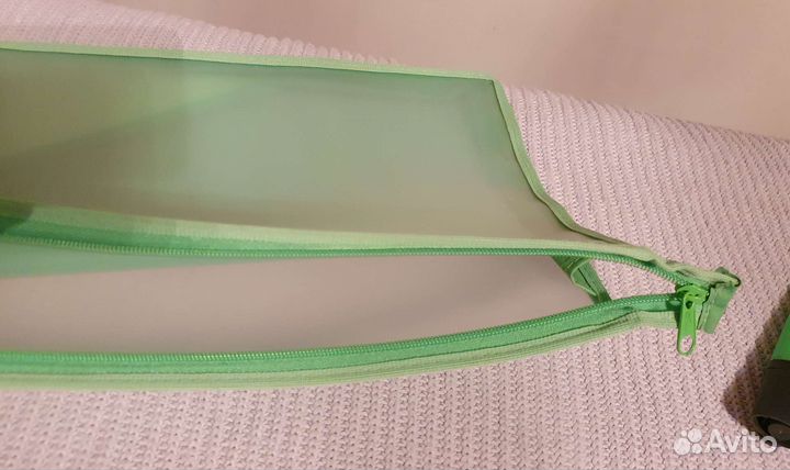 Папка на молнии a4 и два маркера