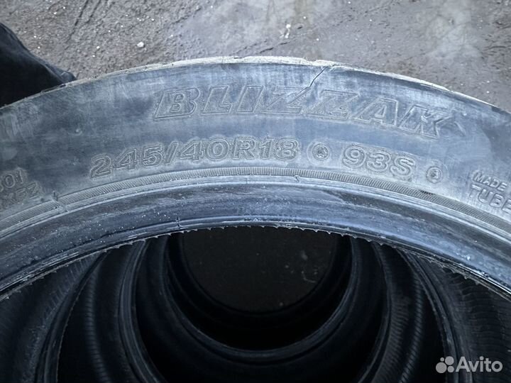 Bridgestone Blizzak Ice 245/45 R18 93S