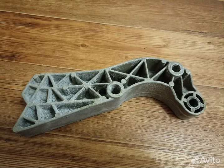 Кронштейн задней опоры двигателя LADA Granta