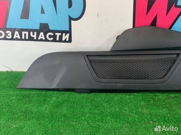 Декоративная накладка центральной консоли Ford