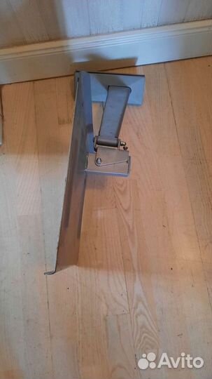 Кронштейн настенный, поворотный