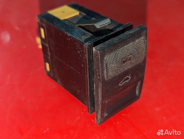 Кнопка открывания багажника Volkswagen Pointer