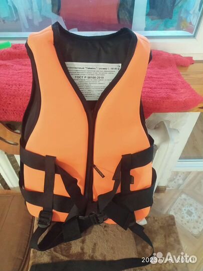 Спасательный жилет