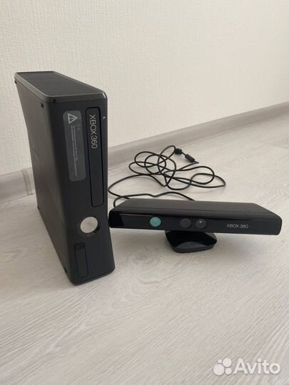 Xbox 360 Slim 250Gb + Kinect