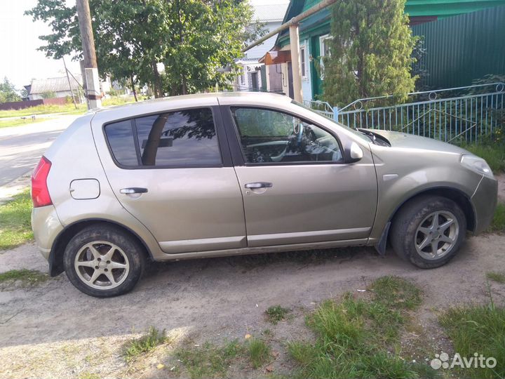 Renault Sandero, 2010