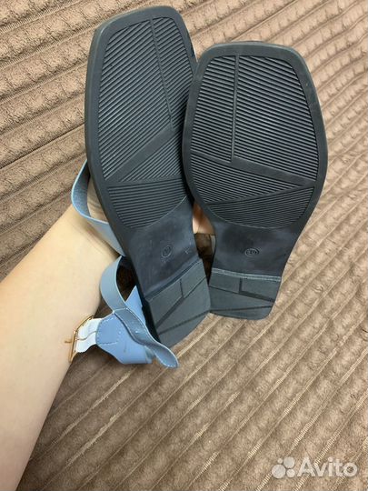 Новые босоножки 38,5р