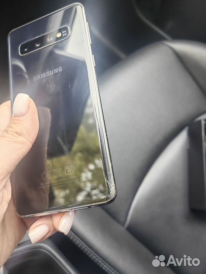 Samsung Galaxy S10, 8/128 ГБ