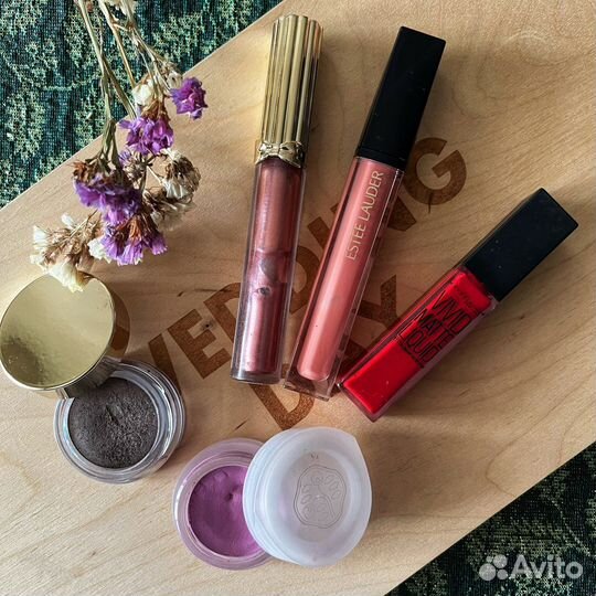 Тени блеск помада