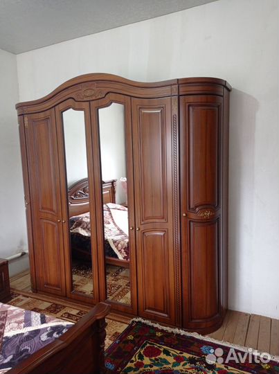 Продается бу спальный гарнитур