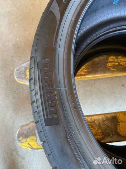 Pirelli P Zero 275/35 R20 102Y