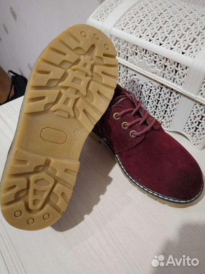 Полуботинки на мальчика новые