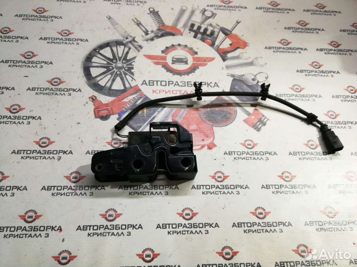 Замок капота Volkswagen Touran 2003-2010