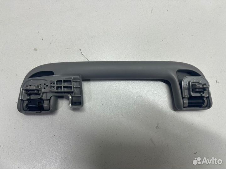 Ручка внутренняя потолочная задняя левая Toyota