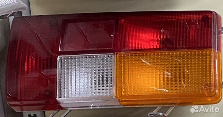Фонарь задний ваз-2105 правый