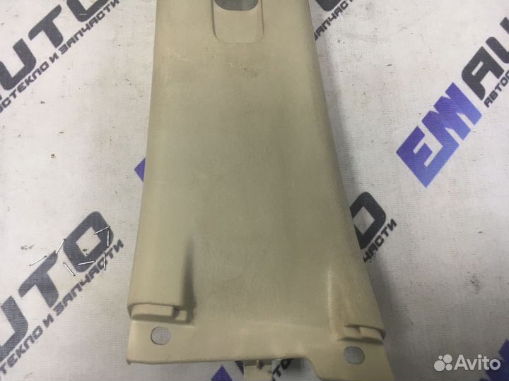 Накладка центральной стойки левая верхняя бад Ф3