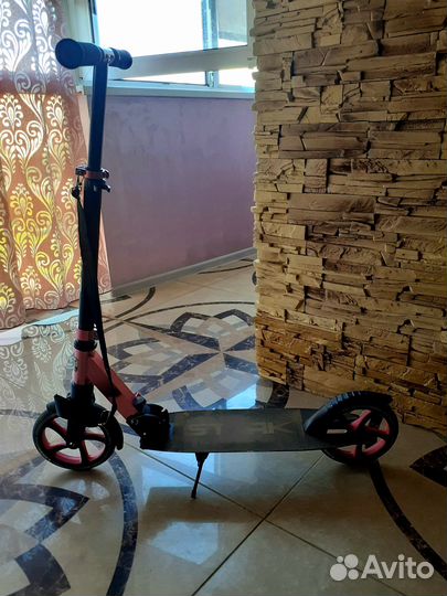 Самокат Stark