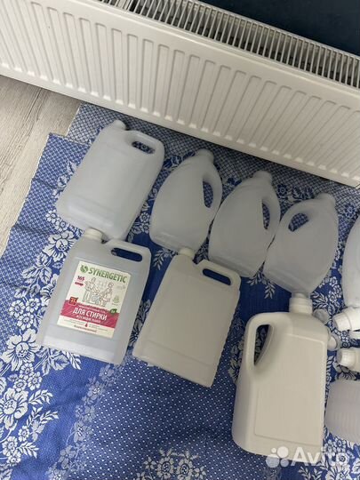 Пластиковые емкости, бутылки