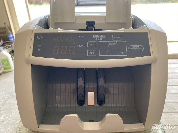Счетчик банкнот Laurel J-700