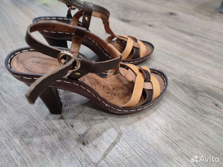 Босоножки женские