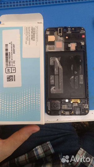 Рамка от samsung a50 дисплей разбит