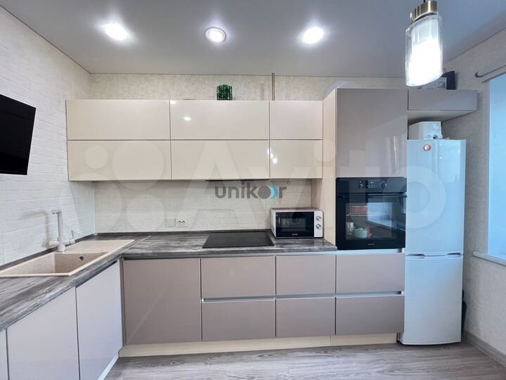 2-к. квартира, 55 м², 14/20 эт.