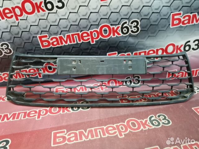 Решетка бампера передний Mitsubishi Pajero Sport