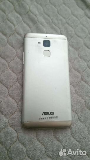 Телефон asus