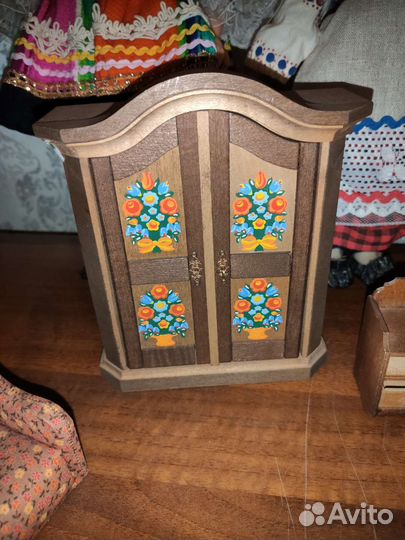 Коллекционная винтажная кукольная мебель