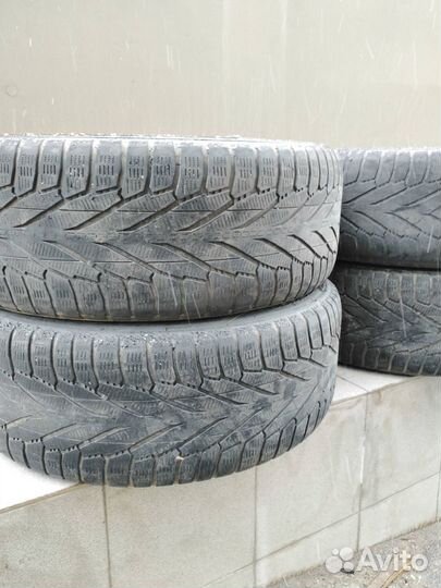 Nokian Tyres Hakkapeliitta R2 SUV 265/50 R20