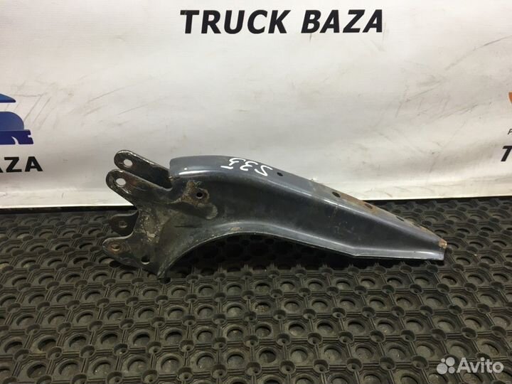 1490910 Кронштейн кабины правый