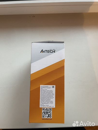 Наушники с микрофоном