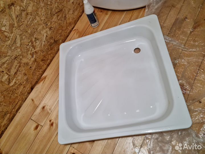 Душевой поддон 80х80