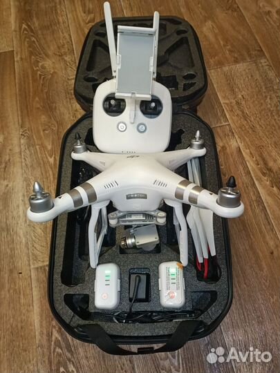 Квадрокоптер DJI Phantom 3 Advanced