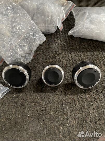 Крутилки климата Ниссан NV200