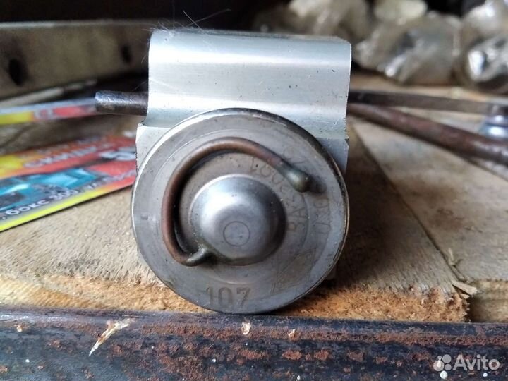 Клапан Volkswagen Touareg 2007 7L0820679D