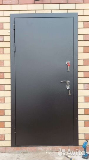 Двери уличные с терморазрывом для дома
