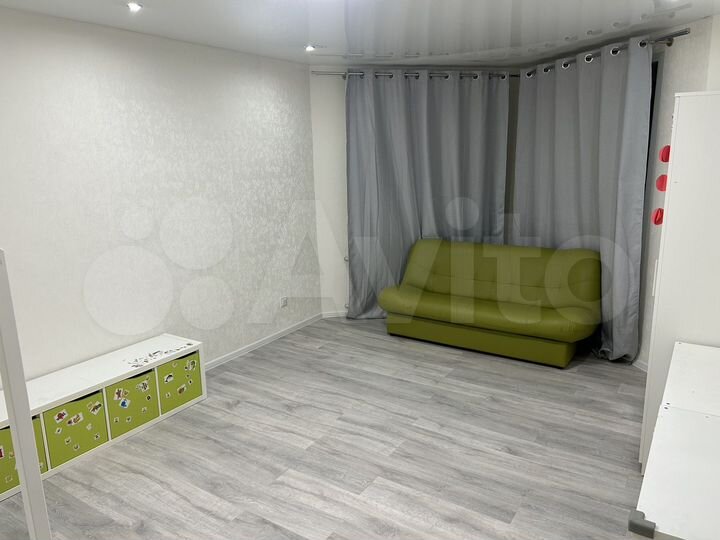 2-к. квартира, 76 м², 9/10 эт.