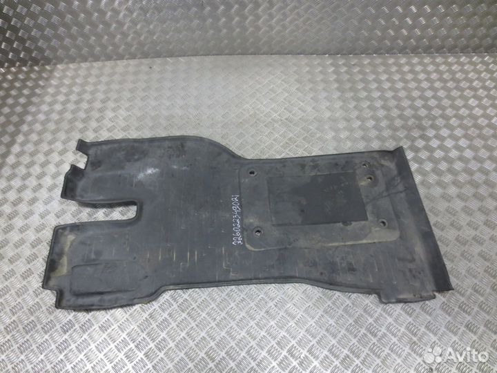 Покрытие пола левое Volvo 82289512