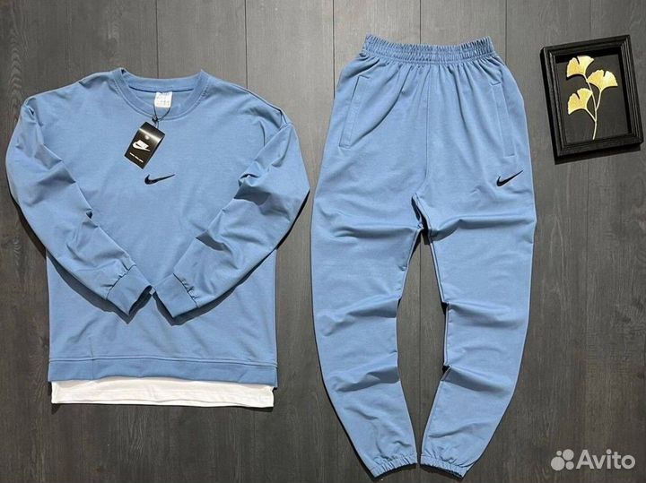 Спортивный костюм nike